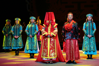 第四屆內(nèi)蒙古二人臺(tái)藝術(shù)節(jié)文藝演出.jpg